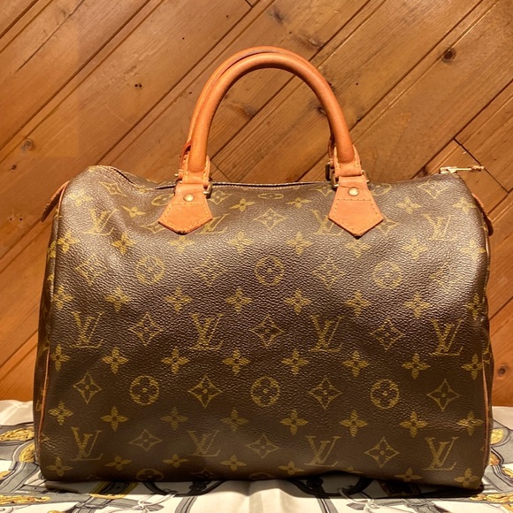 Louis Vuitton Handbags - GUC LV Speedy 30 Monogram